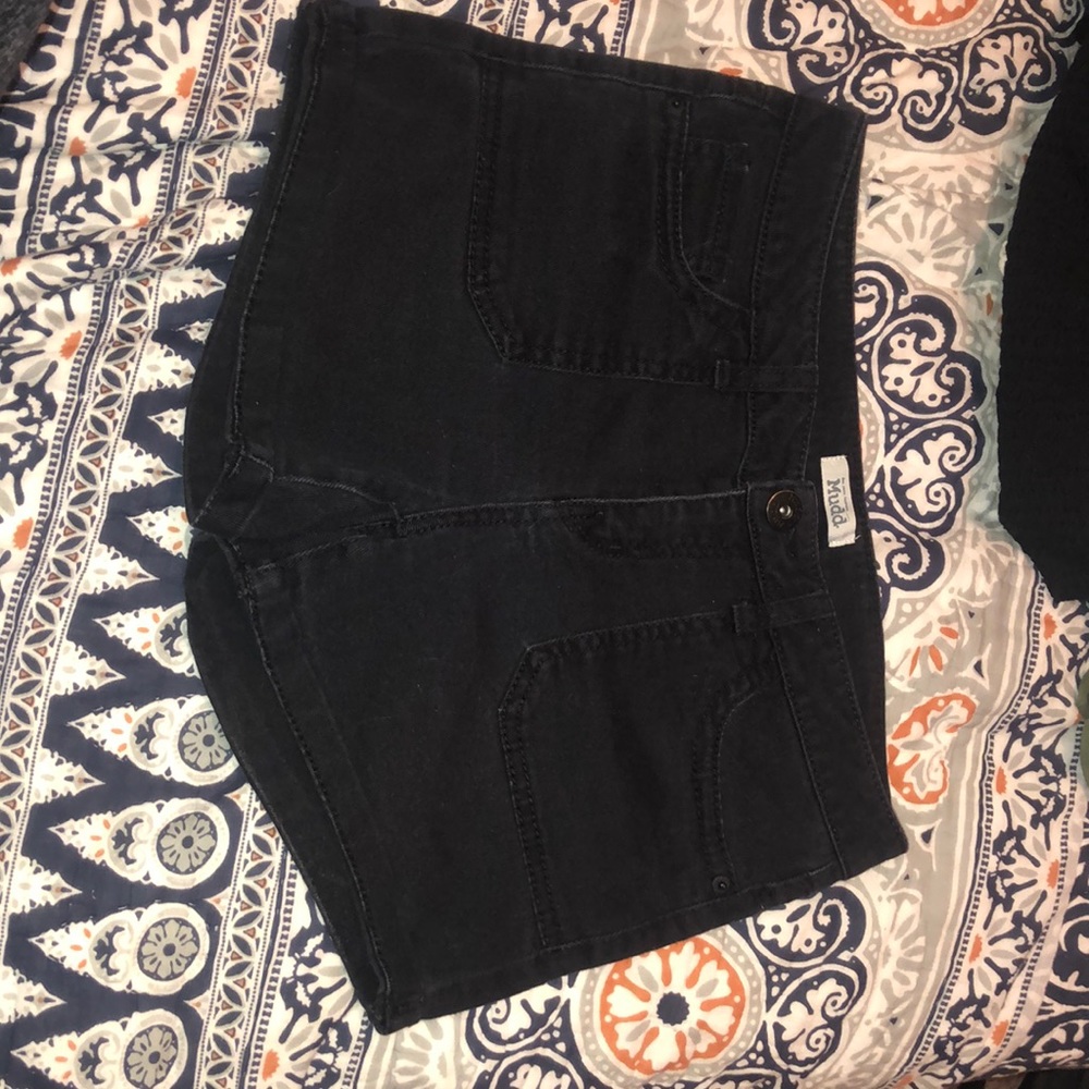 Mudd Shorts Colored Black Size 5